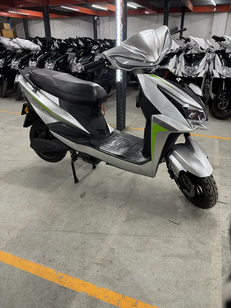 Max Plus - Grey Color - image 3