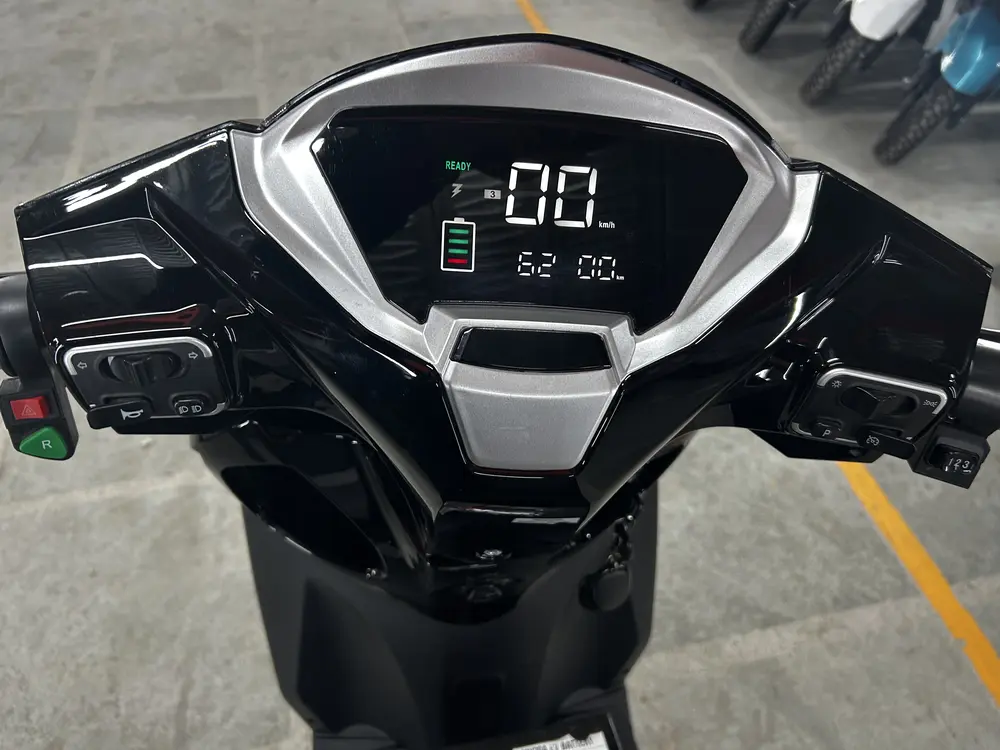 Roxx XL - Black Color - image 2
