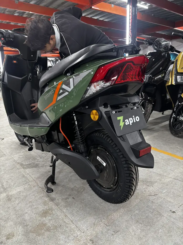 Max Pro - Green Color - image 4