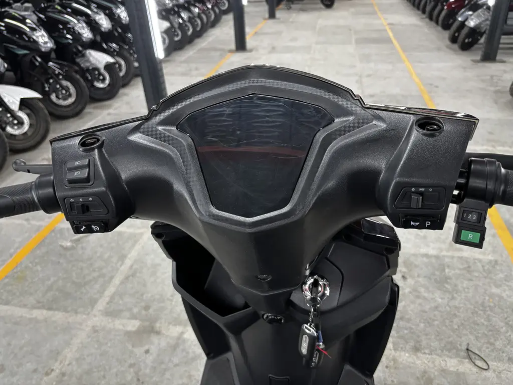 Max - Black Color - image 11