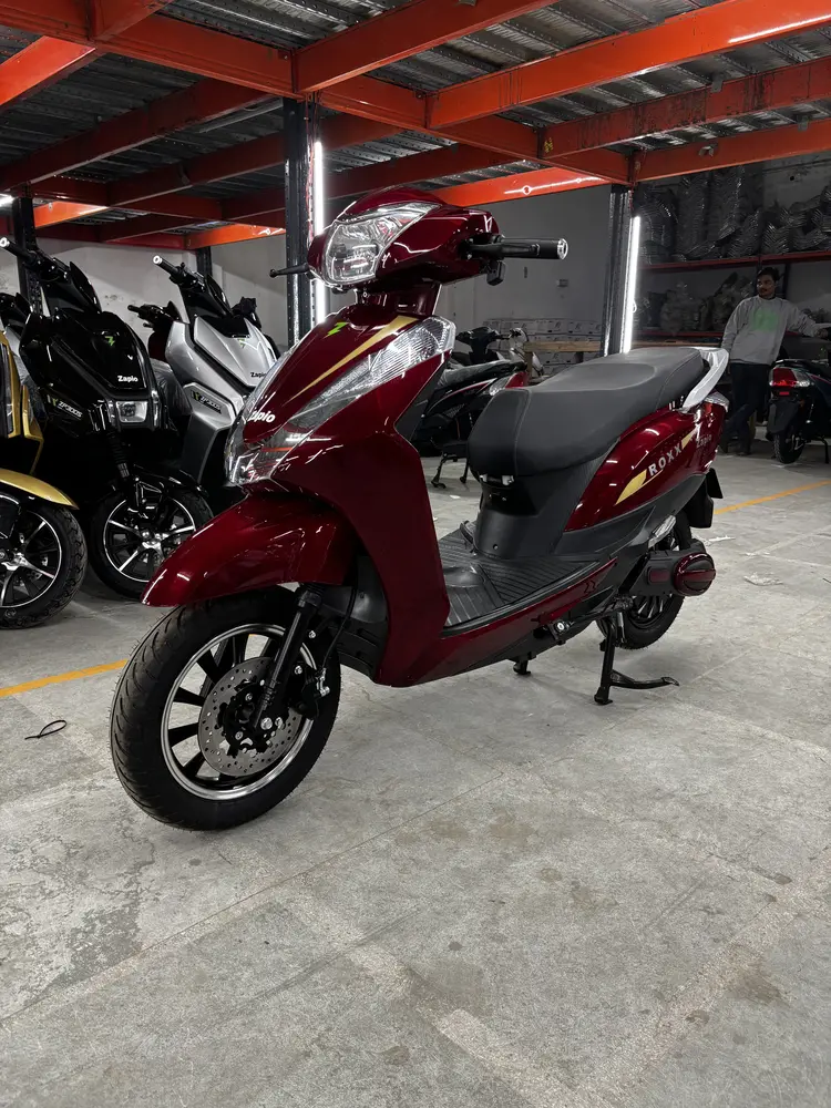 Roxx - Cherry Color - image 3