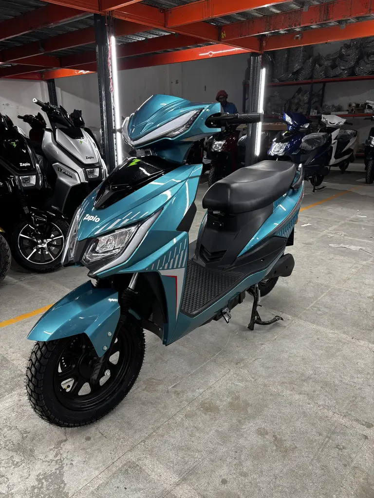 Max - Blue Color - image 4