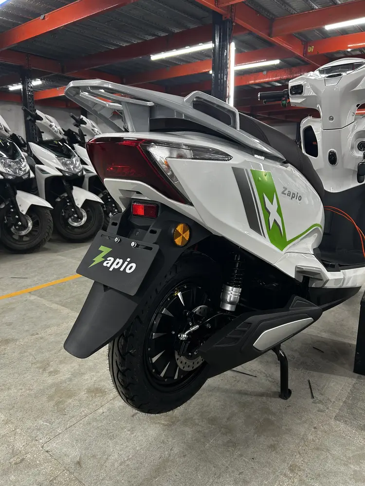 Roxx XL - White Color - image 3