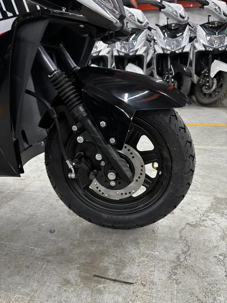 Max - Black Color - image 10